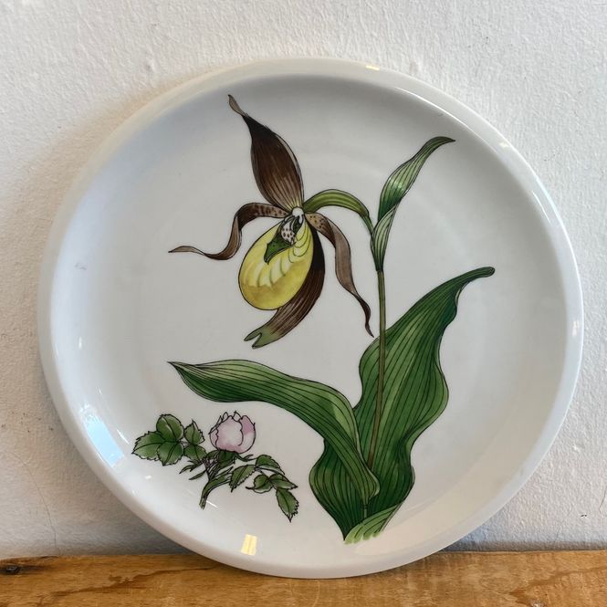 Hovedbilde IKEA Midsommar, tallerken med Iris
