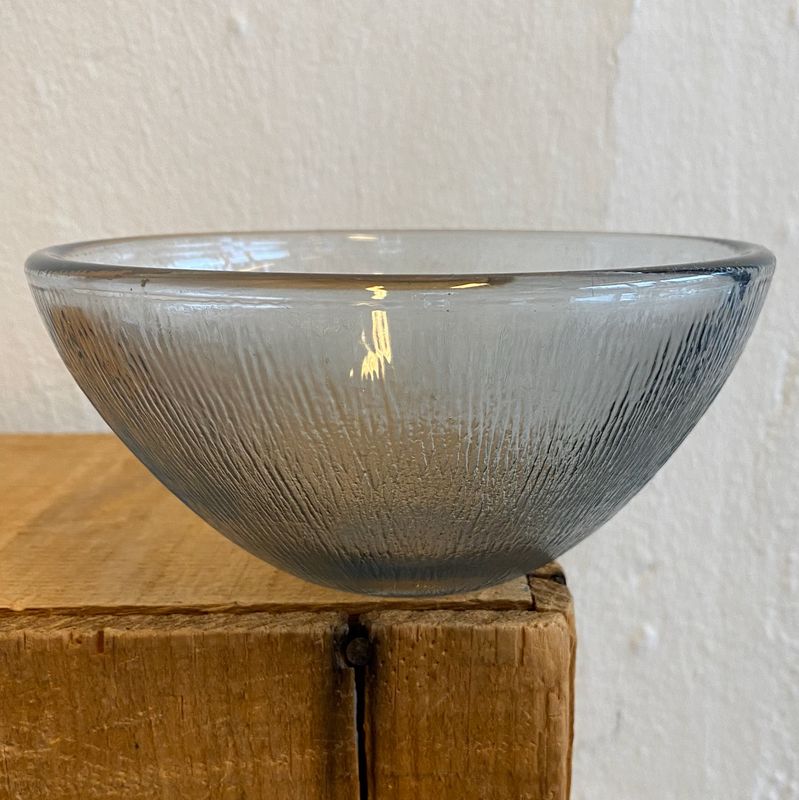 Fersken, lys blå bolle, 13 cm