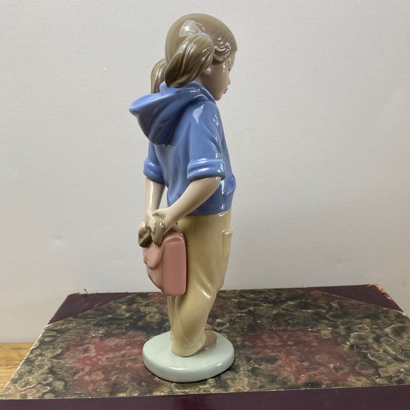 Lladro, jente med musefletter